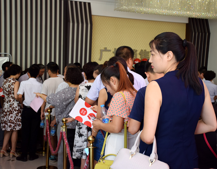 喜報(bào)！捷報(bào)！一經(jīng)推出即成隴南商業(yè)傳奇！