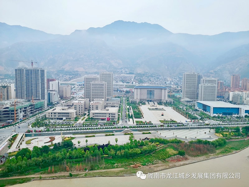 匠心傾注、喜封金頂——龍江?雙子座商住小區(qū)主體順利封頂