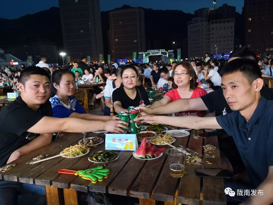 好嗨喲！隴南第一屆青島啤酒節(jié)開幕啦，為期8天