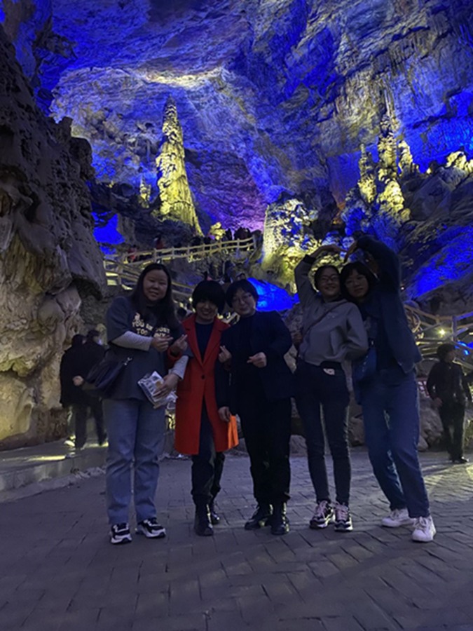 擁抱春天，不負(fù)春光——市龍江集團(tuán)歡慶“三?八”國際勞動婦女節(jié)